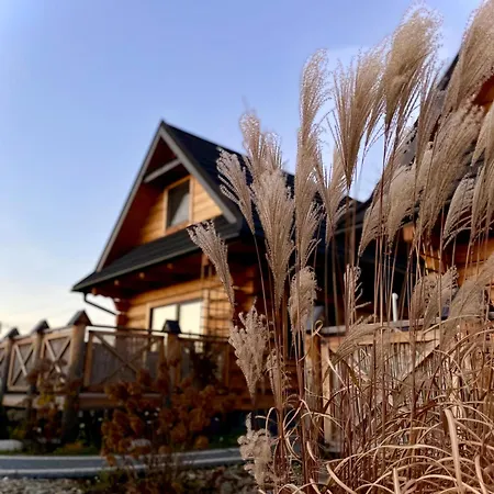 Wypas Hills Chalet *